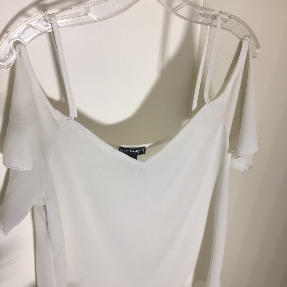 Cold Shoulder Top - Picture 2 of 5